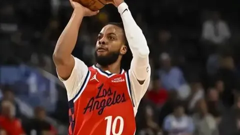 41岁张志磊被卡巴耶尔击败，与拳王金腰带失之交臂，令人惋惜。